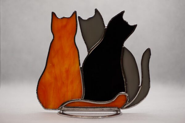 Suncatcher Three cats shelf sitters, stained glass window is a unique handmade decor, a great idea for anniversary, birthday and Christmas gift for animal lover. This cute miniature art can decorate your home and garden outdoor decor.